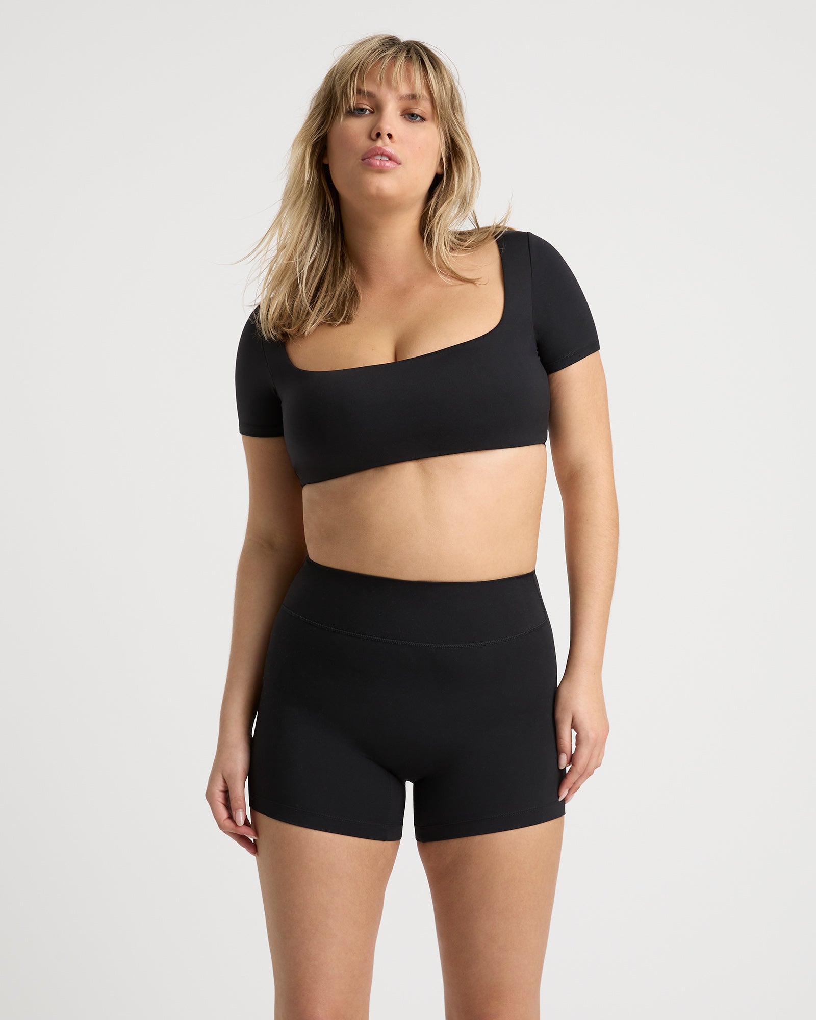 Sophia short sleeve crop top - Black